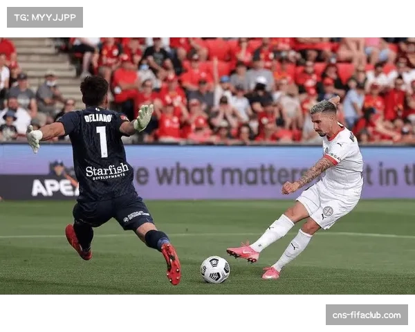 勒沃库森门将出球参与组织 后场构建进攻已成固定套路 勒沃库森门将出球参与组织 后场构建进攻已成固定套路